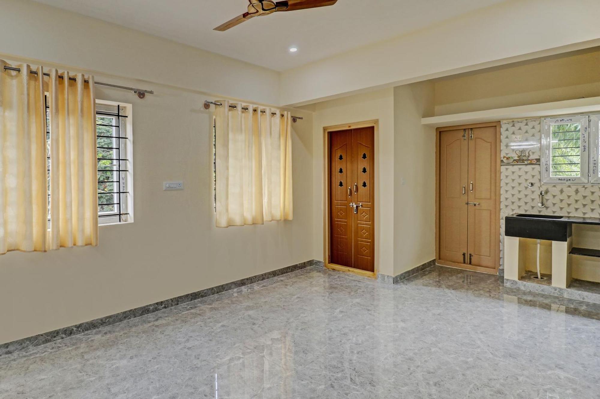 Oyo Flagship 81483 Manyatha Inn Service Apartment Bangalore Exterior foto