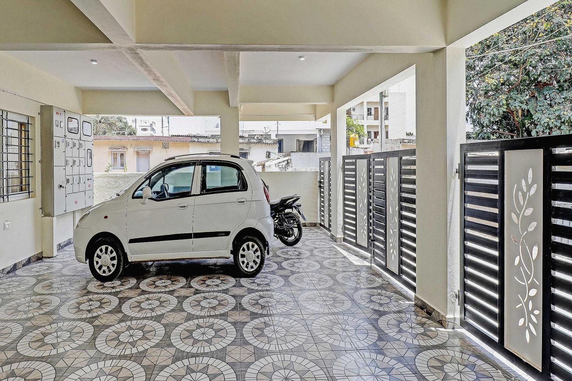 Oyo Flagship 81483 Manyatha Inn Service Apartment Bangalore Exterior foto